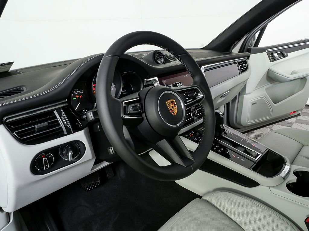 New 2026 Porsche Macan S AWD/4WD image 4