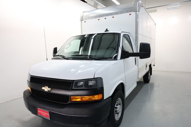 Used 2022 Chevrolet Express 3500 w/ Driver Convenience Package RWD image 30