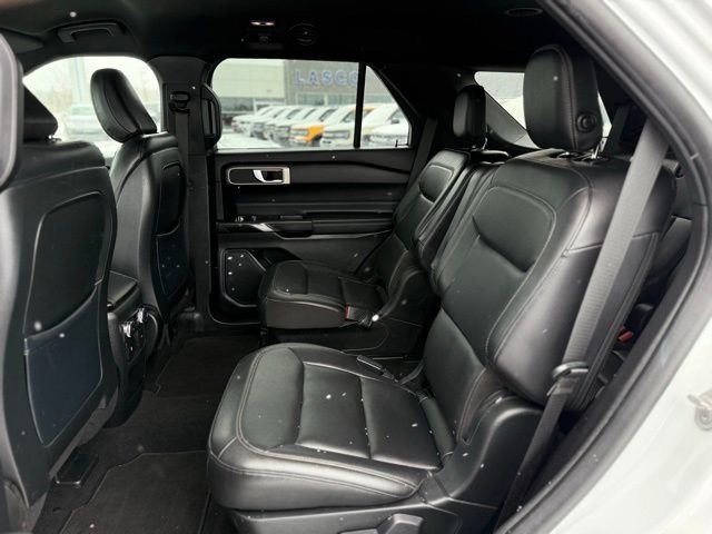 Used 2020 Ford Explorer XLT w/ Equipment Group 202A image 9