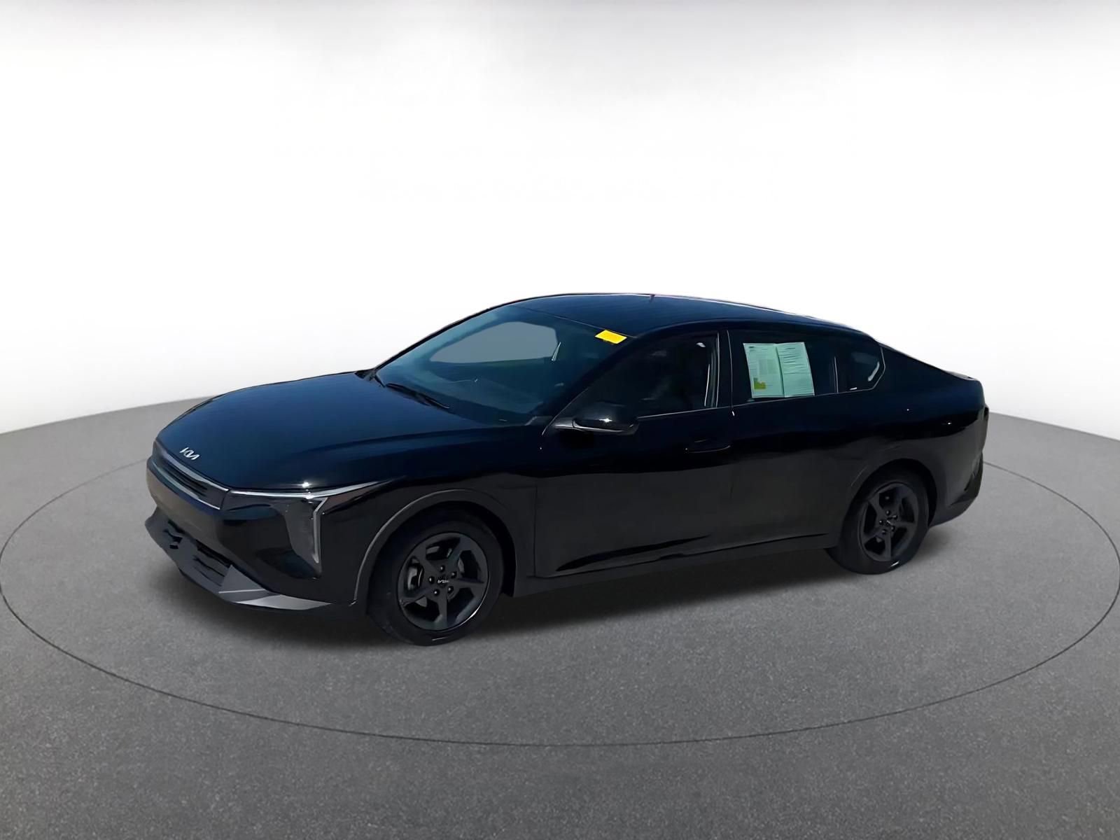 Used 2025 Kia K4 LXS image 15