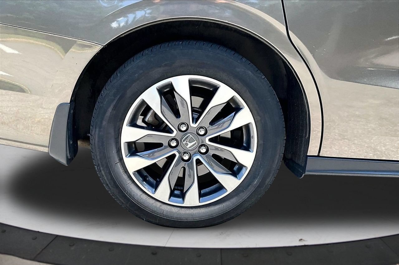 Used 2023 Honda Odyssey EX-L image 36