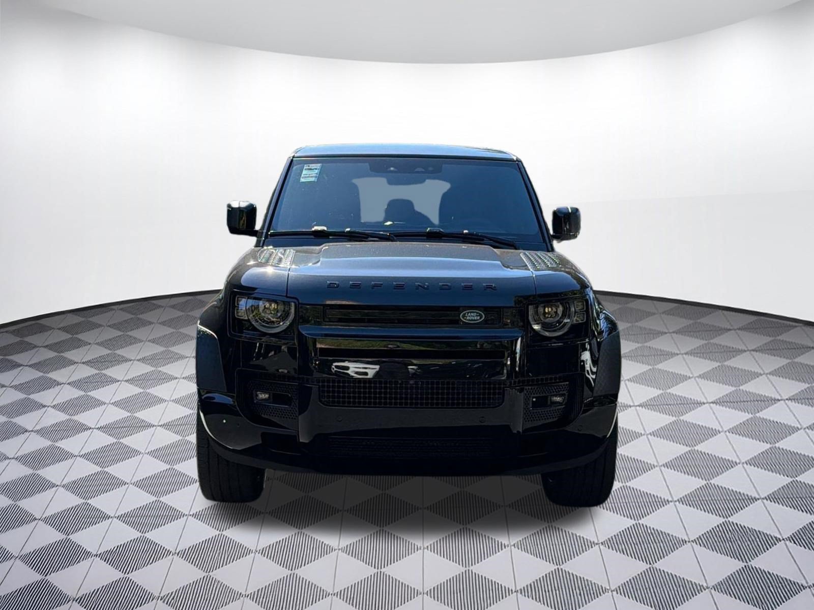 Used 2024 Land Rover Defender 110 V8 AWD/4WD image 6