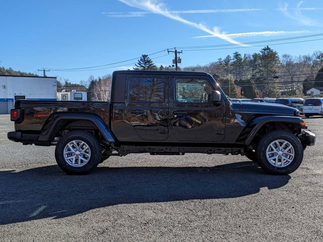 New 2023 Jeep Gladiator Sport AWD/4WD image 4