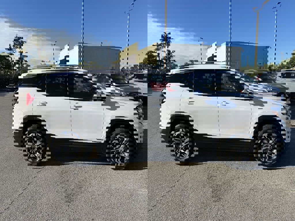 Used 2020 GMC Terrain SLT image 4