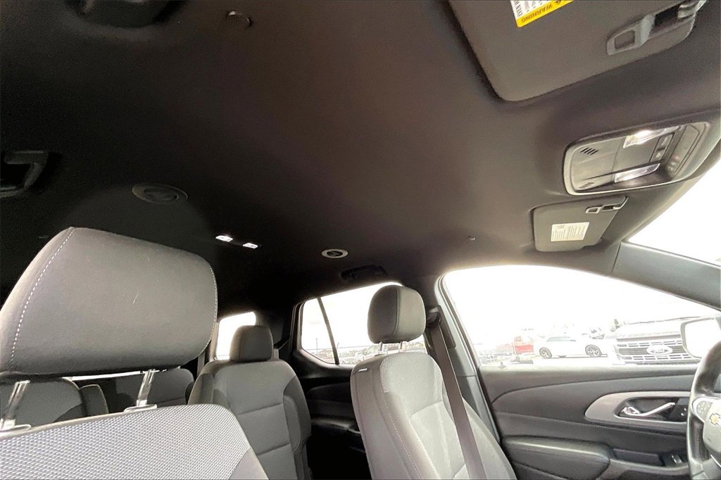 Used 2022 Chevrolet Traverse LT image 28