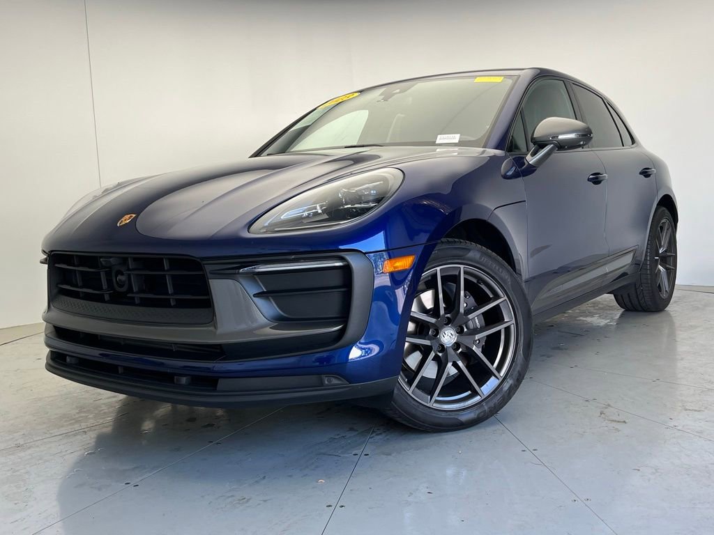 Used 2023 Porsche Macan Turbo image 1