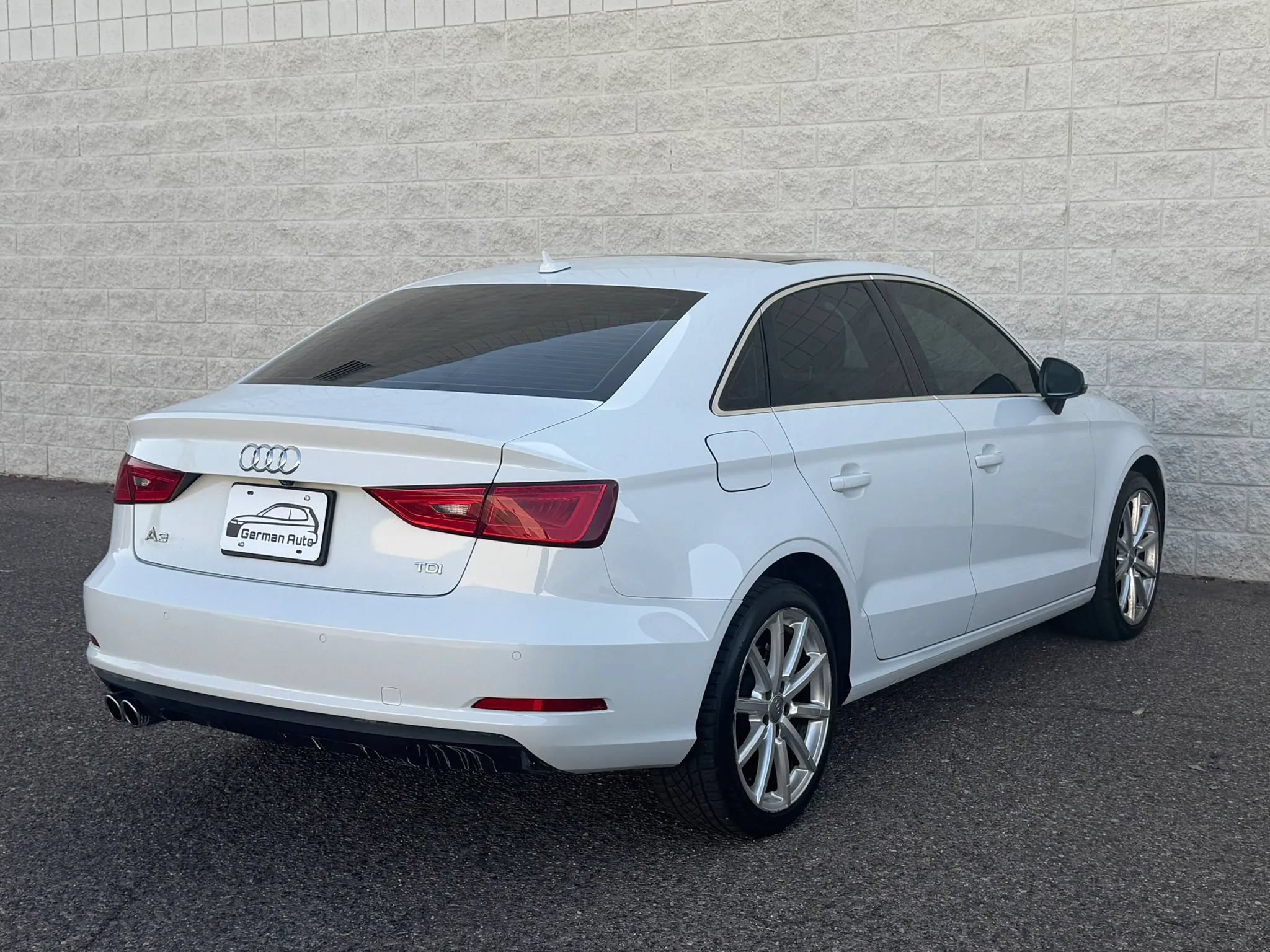 Used 2015 Audi A3 TDI Premium Plus FWD image 4
