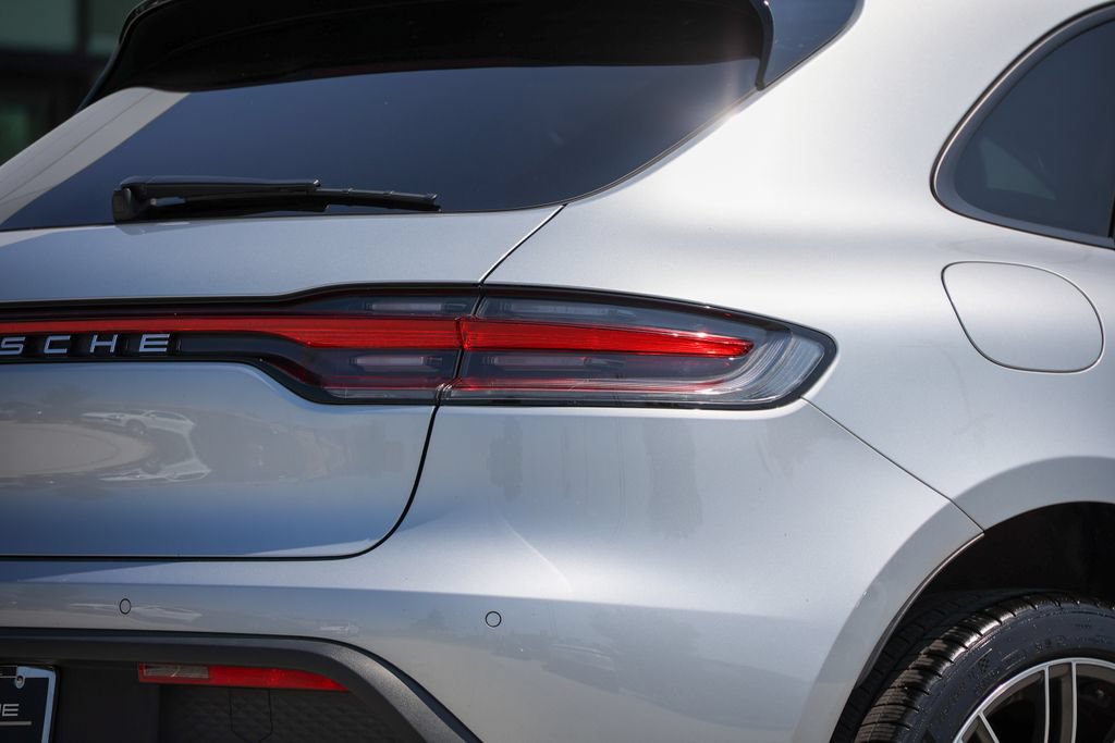 Certified 2026 Porsche Macan AWD/4WD image 14