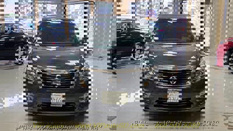 Used 2013 Nissan Altima 2.5 SL w/ Technology Pkg image 7