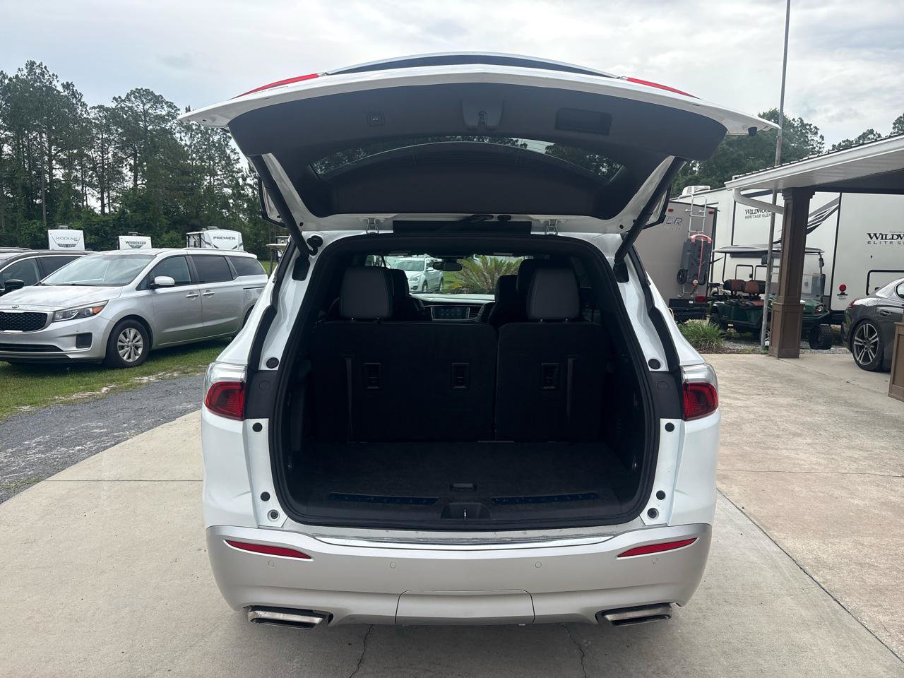 Used 2023 Buick Enclave Essence FWD image 20
