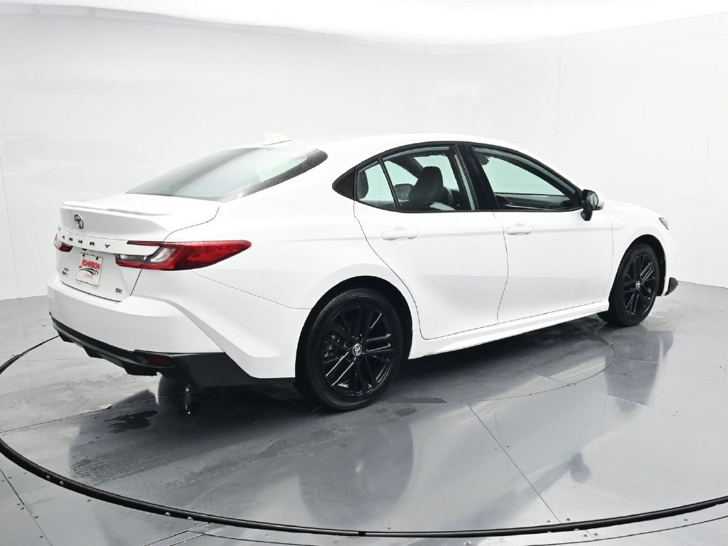 Used 2025 Toyota Camry SE AWD/4WD image 8