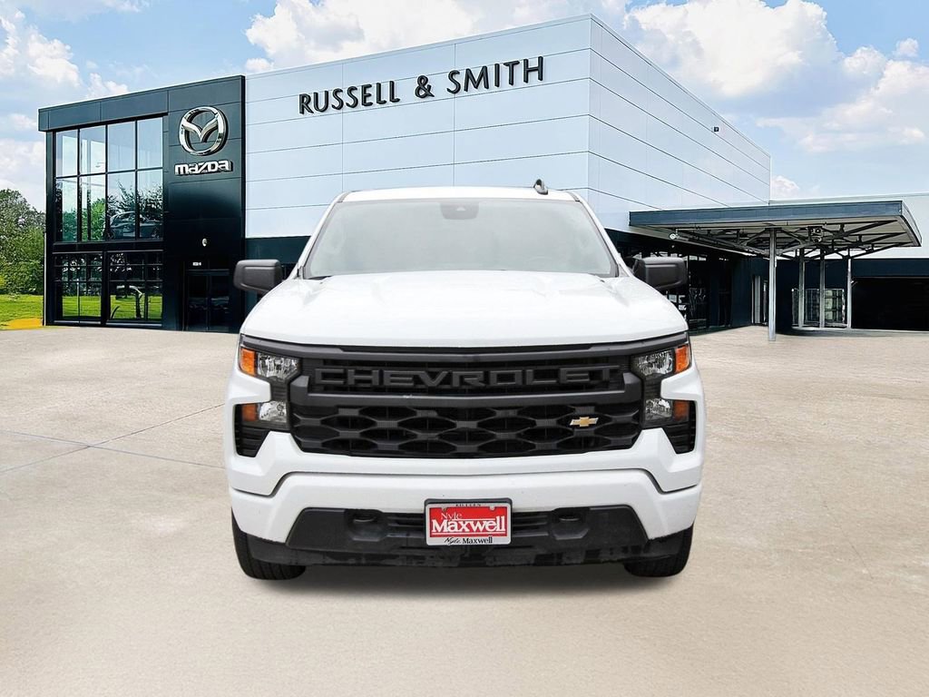 Used 2024 Chevrolet Silverado 1500 Custom AWD/4WD image 2