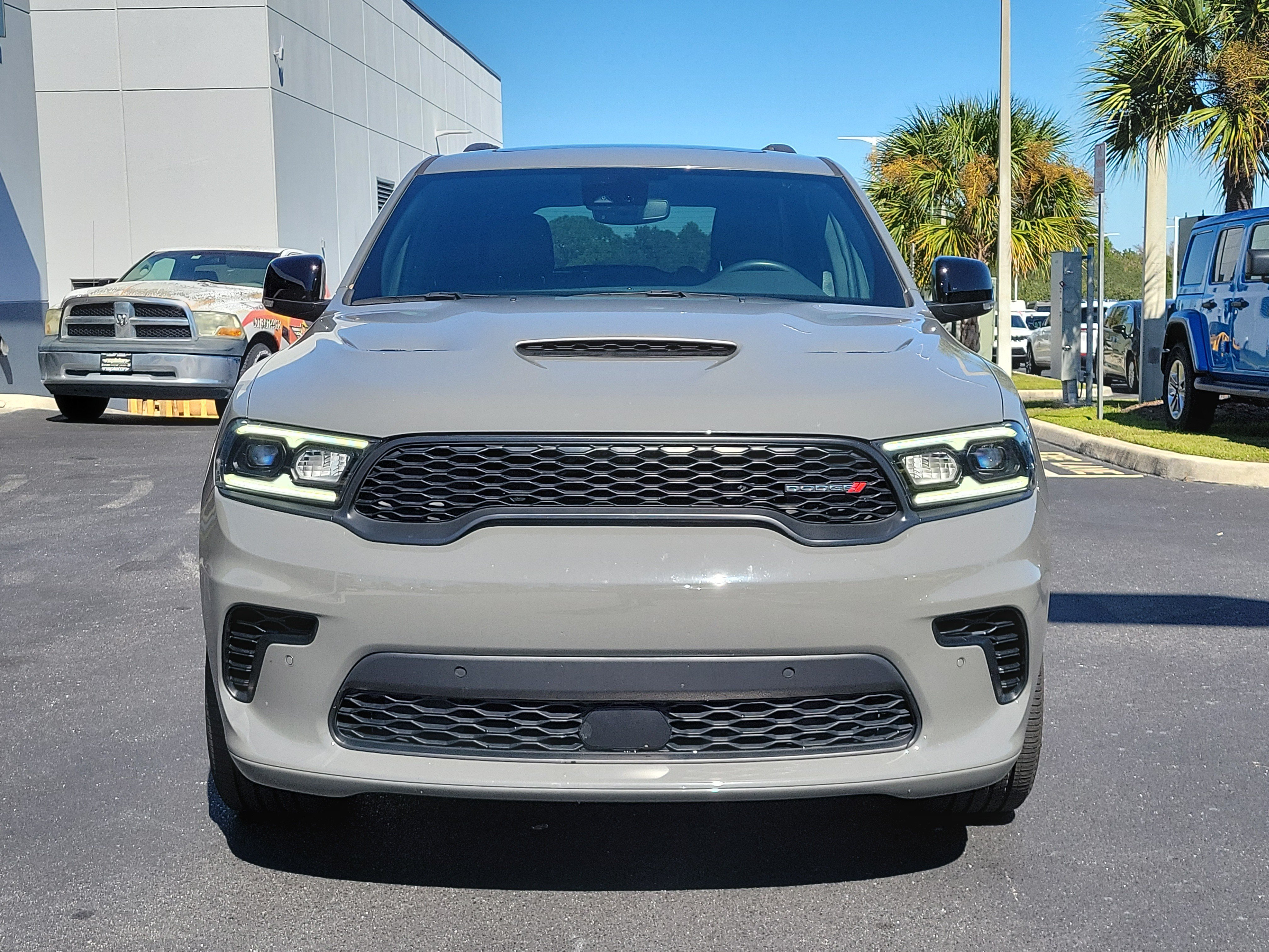 Used 2025 Dodge Durango R/T AWD/4WD image 2
