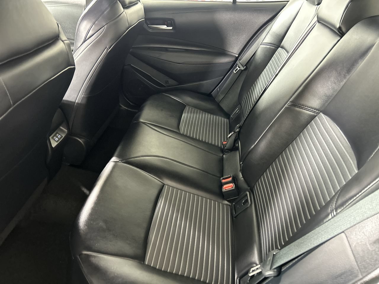 Used 2024 Toyota Corolla XSE FWD image 25