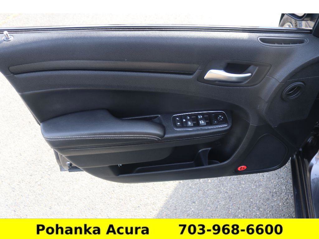 Used 2014 Chrysler 300 S image 22