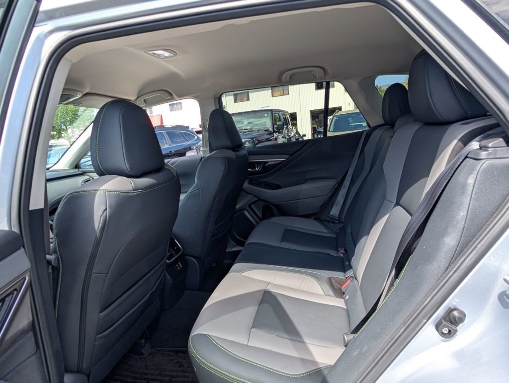 Used 2023 Subaru Outback Onyx Edition AWD/4WD image 12