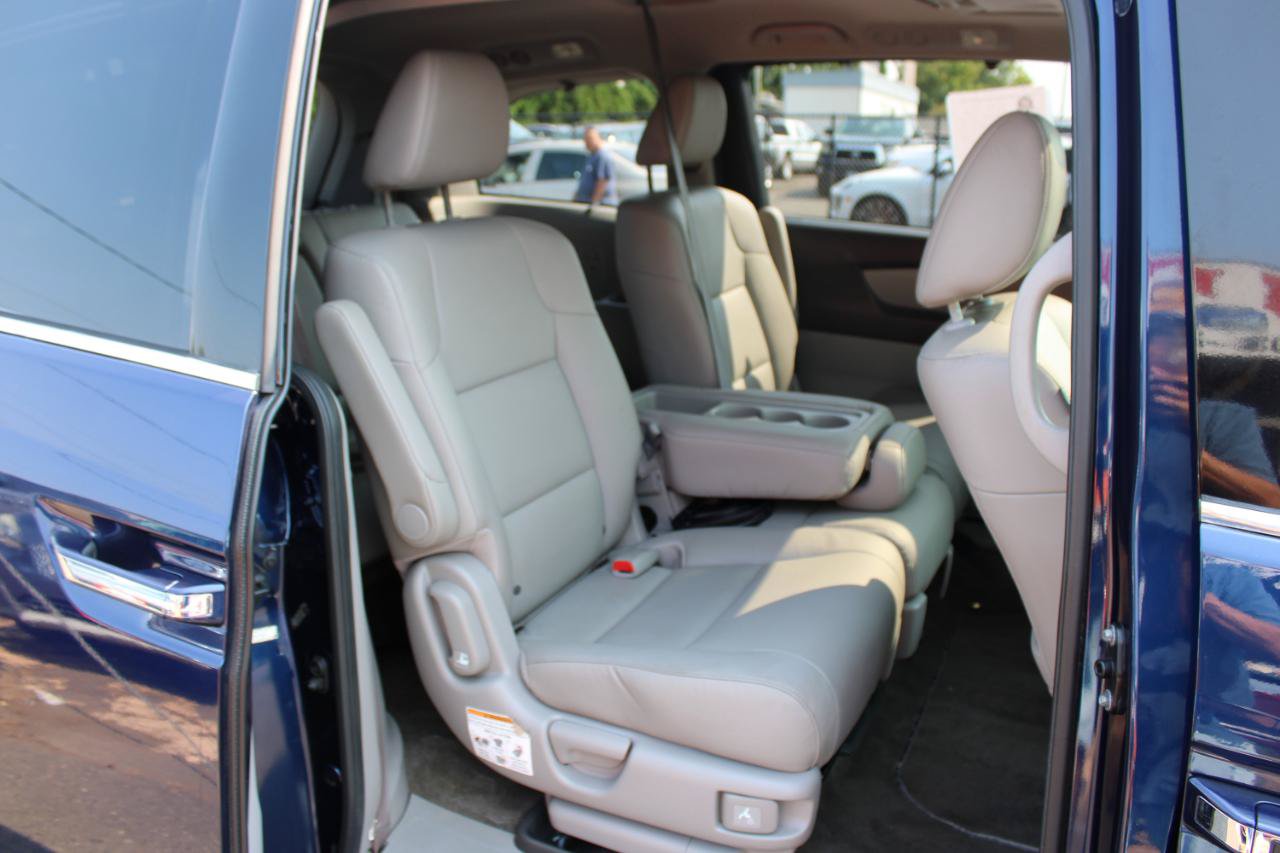 Used 2015 Honda Odyssey Touring image 18