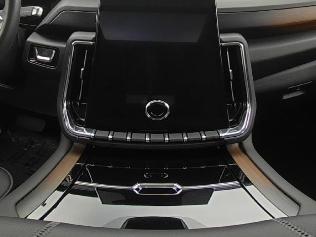 Used 2026 GMC Yukon Denali w/ Sun & Power Step Package AWD/4WD image 37