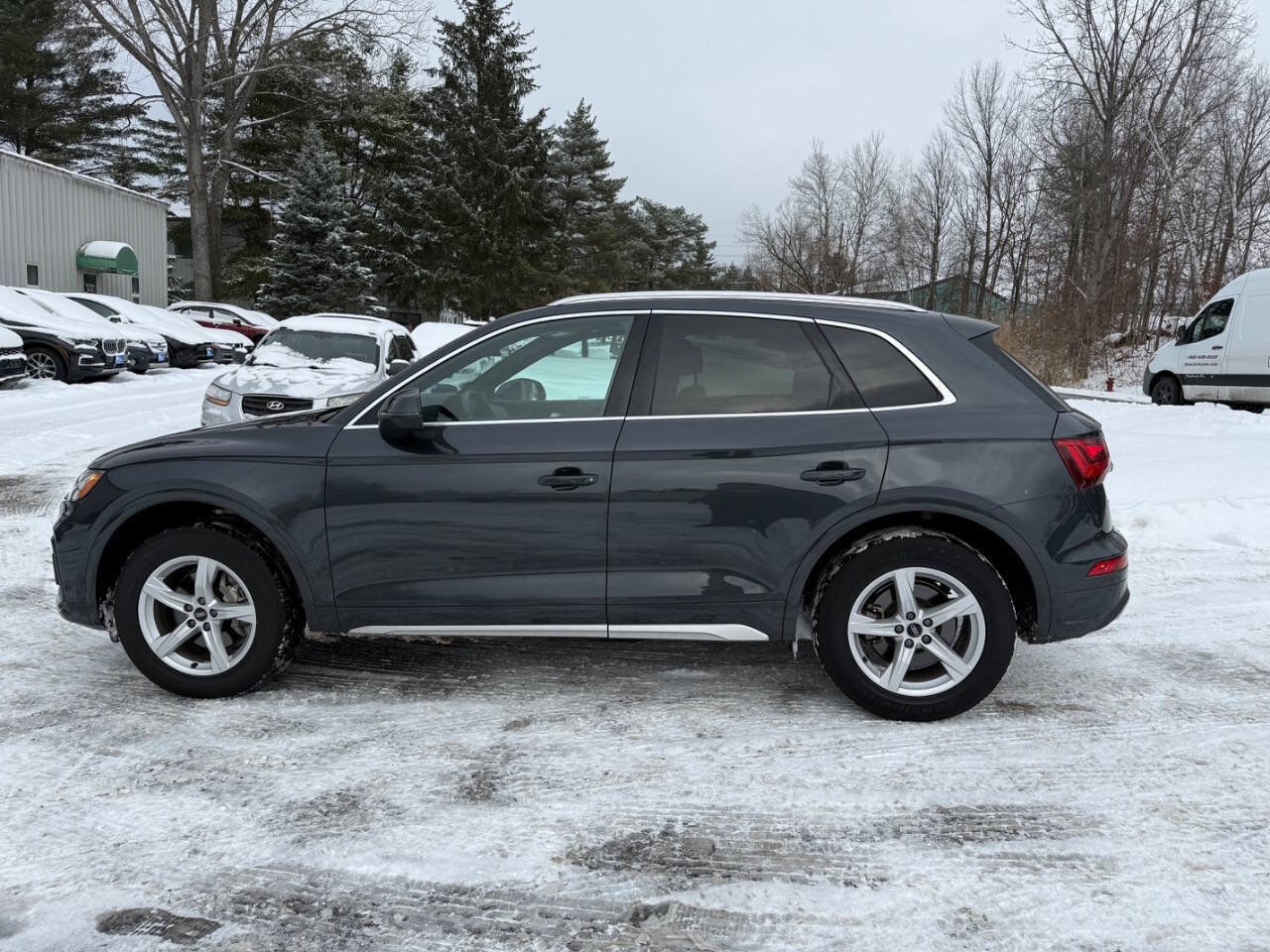 Used 2023 Audi Q5 2.0T Premium w/ Convenience Package AWD/4WD image 11