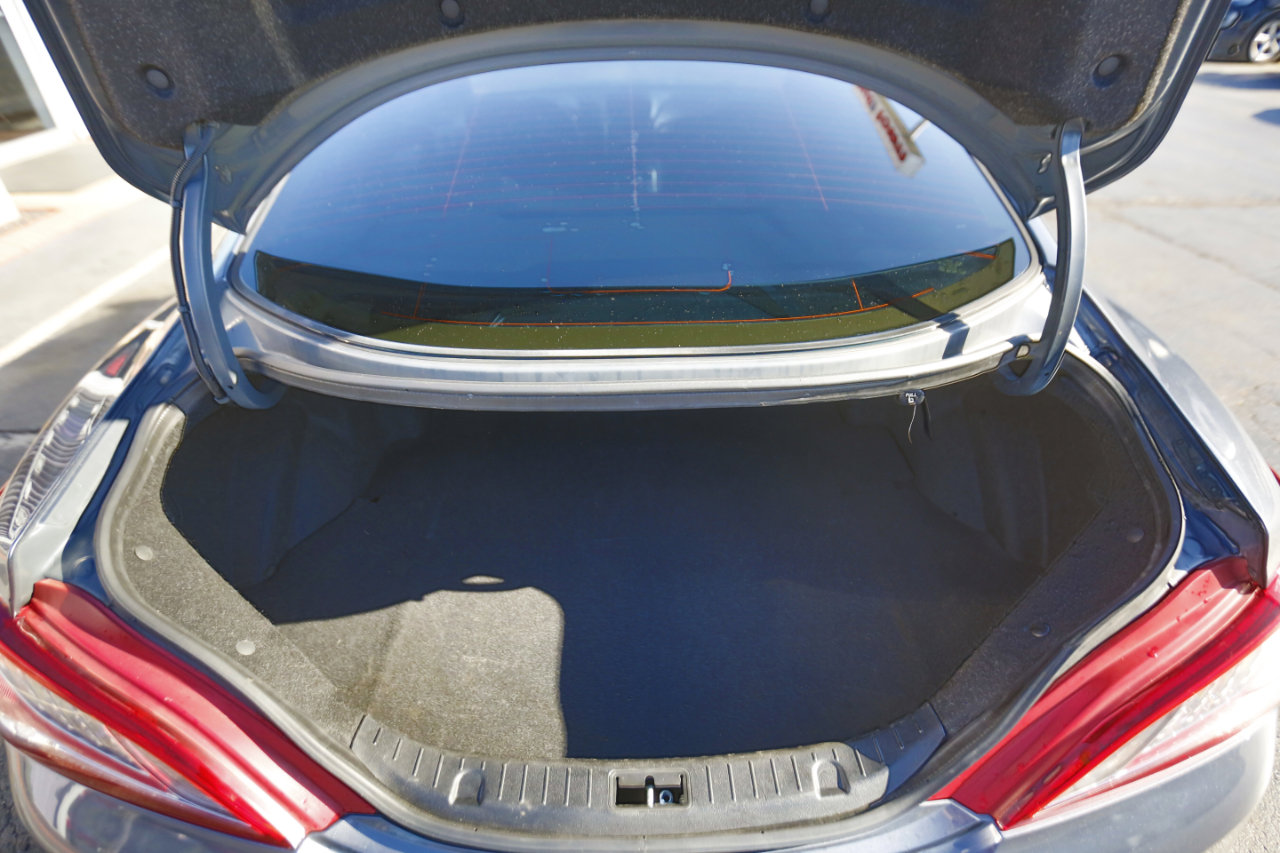 Used 2016 Hyundai Genesis 3.8 image 9