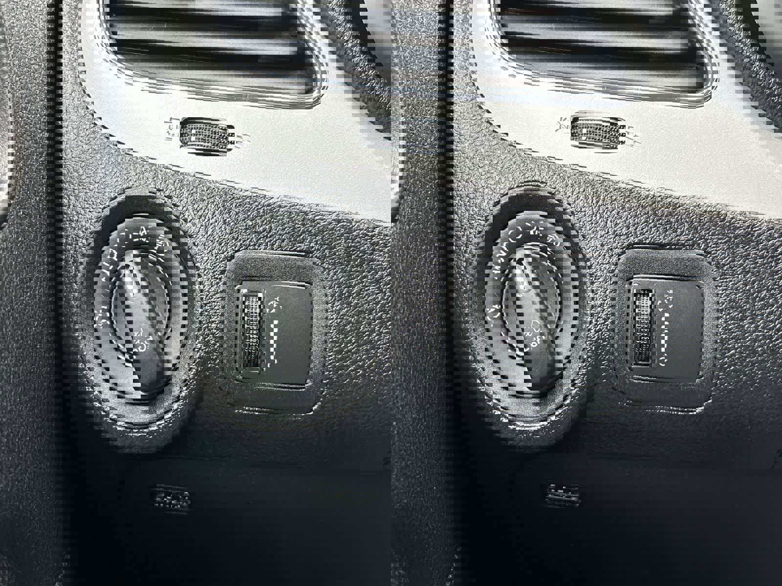 Used 2019 Dodge Journey GT image 9