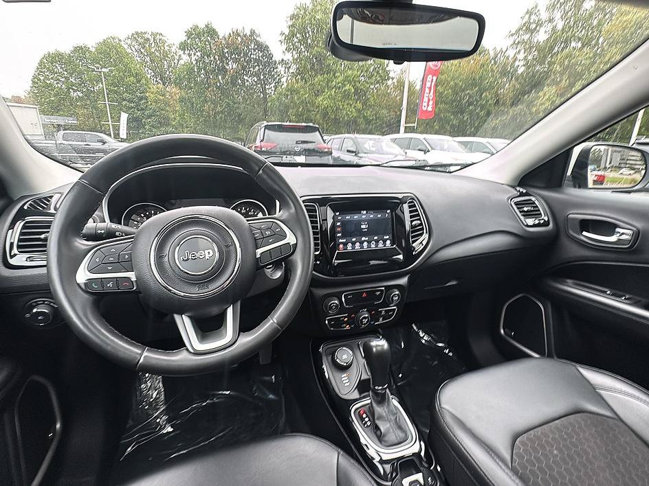 Used 2021 Jeep Compass Latitude w/ Sun and Sound Group AWD/4WD image 37