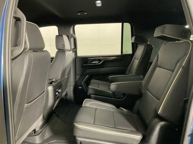 Used 2025 GMC Yukon XL Elevation w/ LPO, Elevation Black Package AWD/4WD image 33