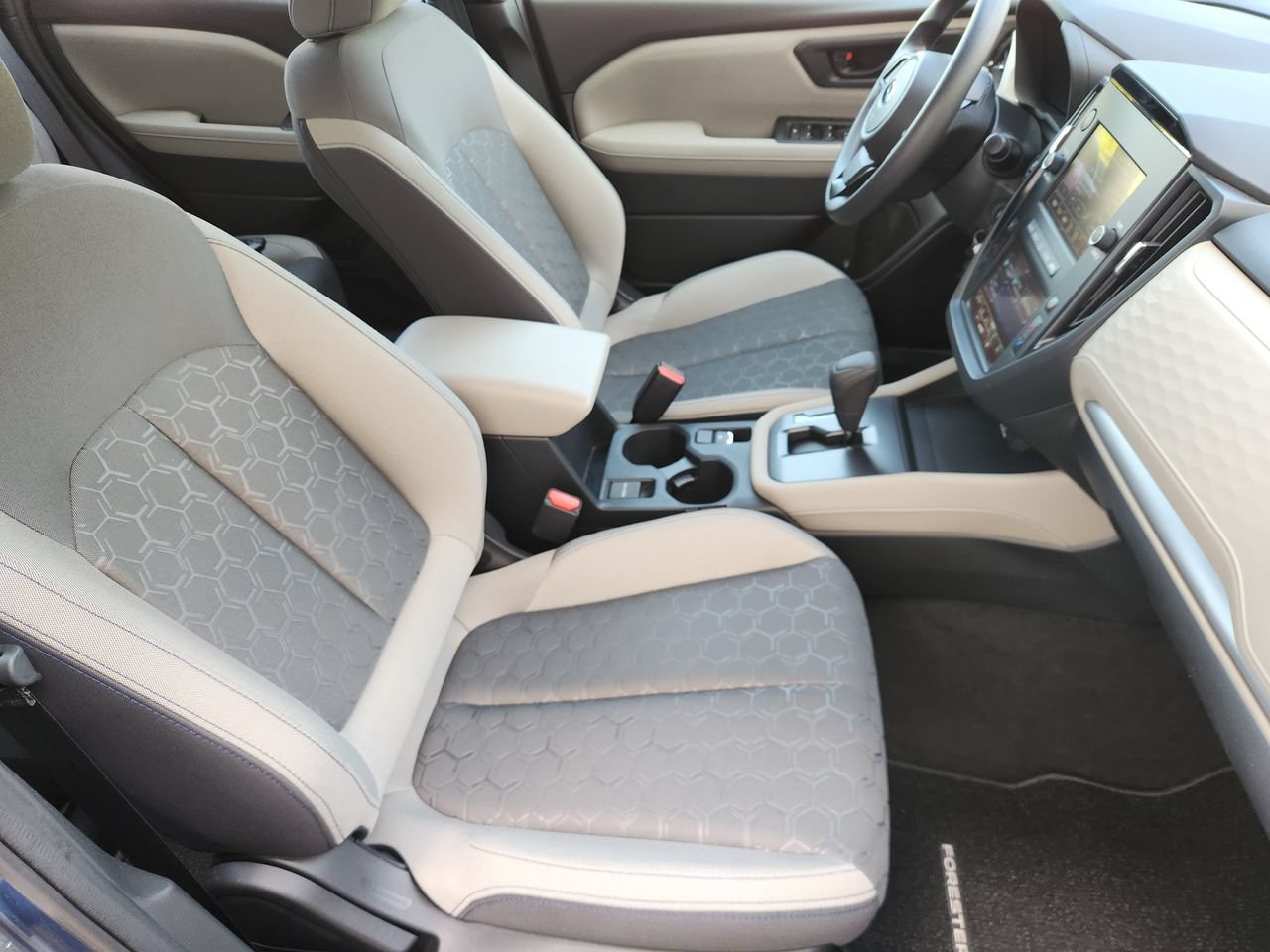 Used 2025 Subaru Forester AWD/4WD image 10