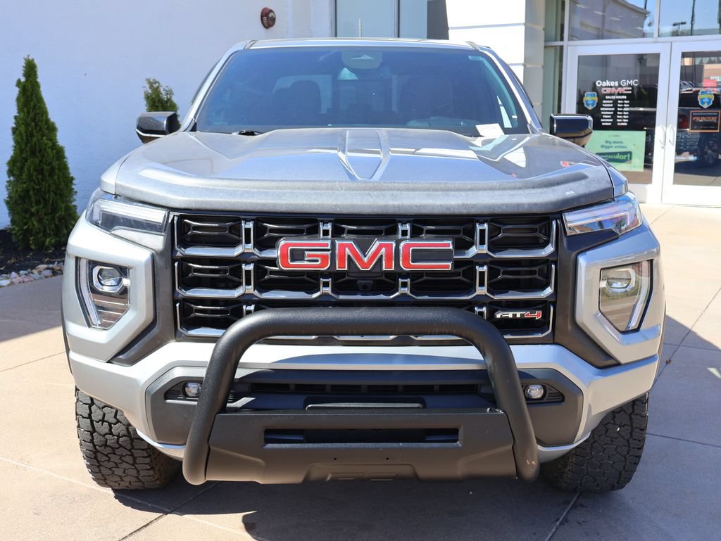 Certified 2023 GMC Canyon AT4 w/ AT4 Premium Package AWD/4WD image 2