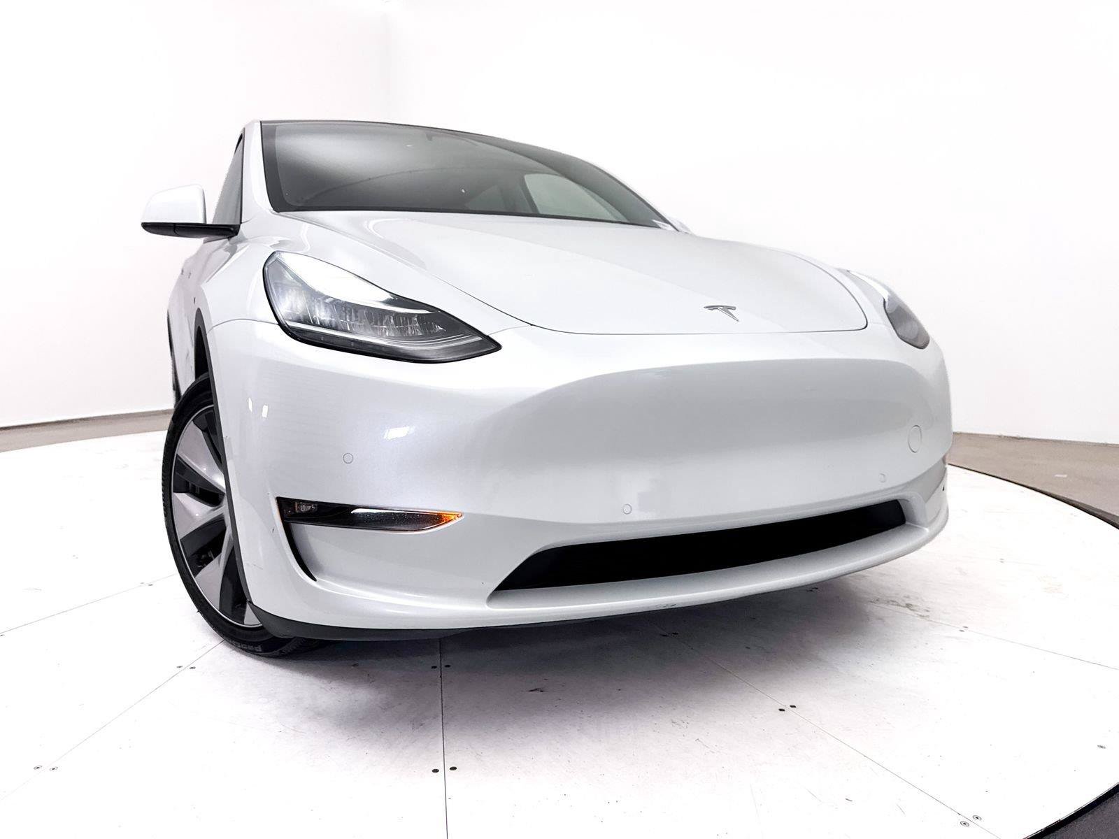 Used 2022 Tesla Model Y Long Range AWD/4WD image 7
