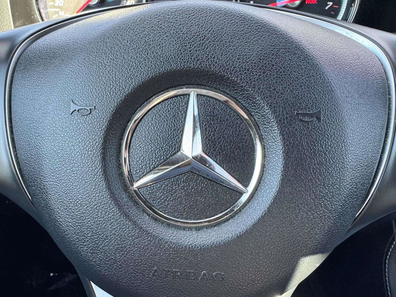 Used 2018 Mercedes-Benz E 300 4MATIC image 22