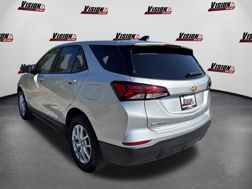 Used 2022 Chevrolet Equinox LS w/ LS Convenience Package FWD image 7