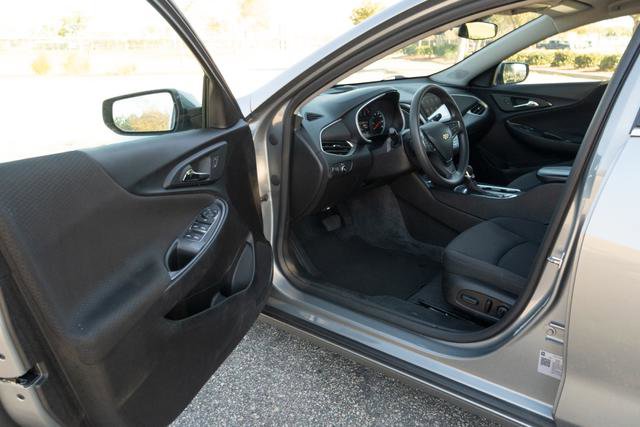 Used 2023 Chevrolet Malibu LT image 11