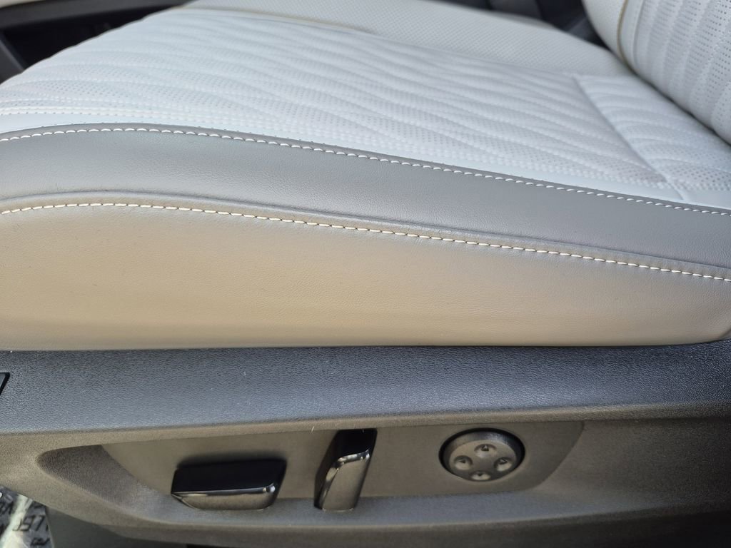 New 2026 INFINITI QX60 Autograph w/ Dark Cargo Package image 16