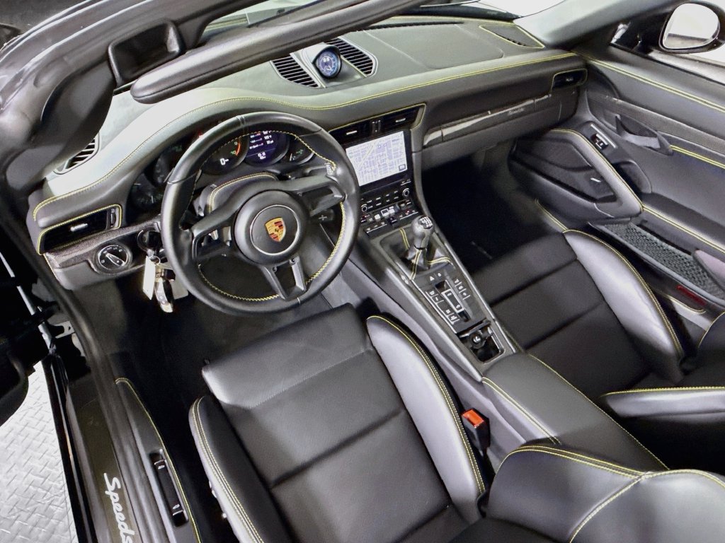 Certified 2019 Porsche 911 Speedster RWD image 4