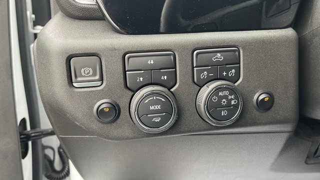 Used 2024 Chevrolet Silverado 3500 LT w/ Convenience Package image 15