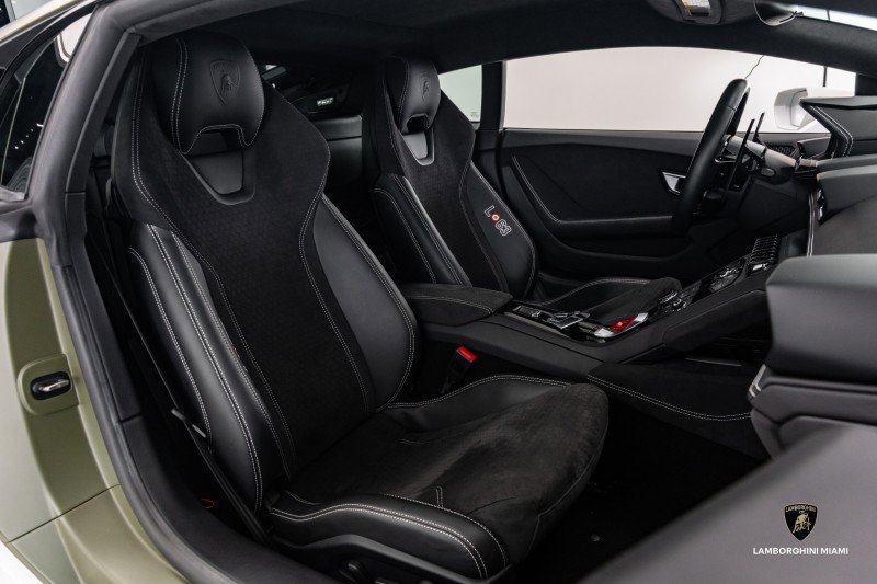 Used 2017 Lamborghini Huracan LP 610-4 Avio image 37