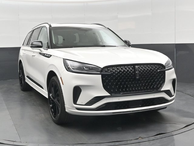 Used 2025 Lincoln Aviator Reserve w/ Equipment Group 201A AWD/4WD image 36