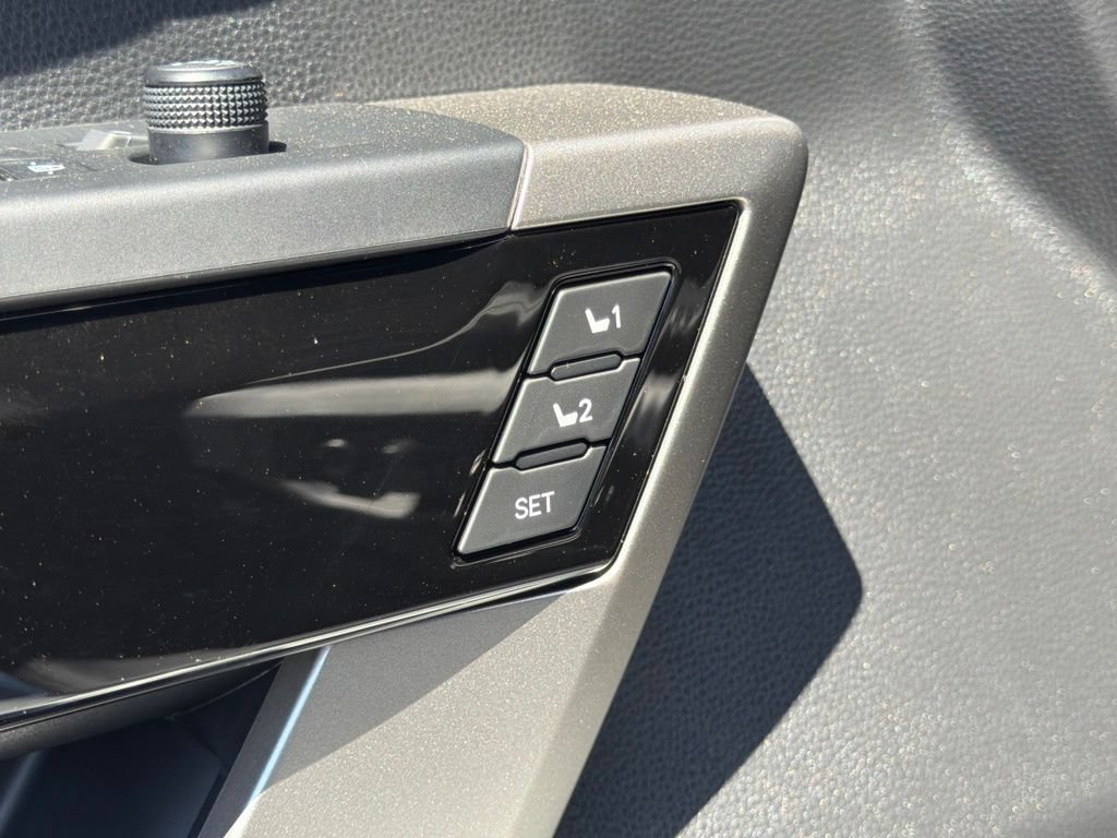 New 2026 Toyota Tundra Limited AWD/4WD image 19