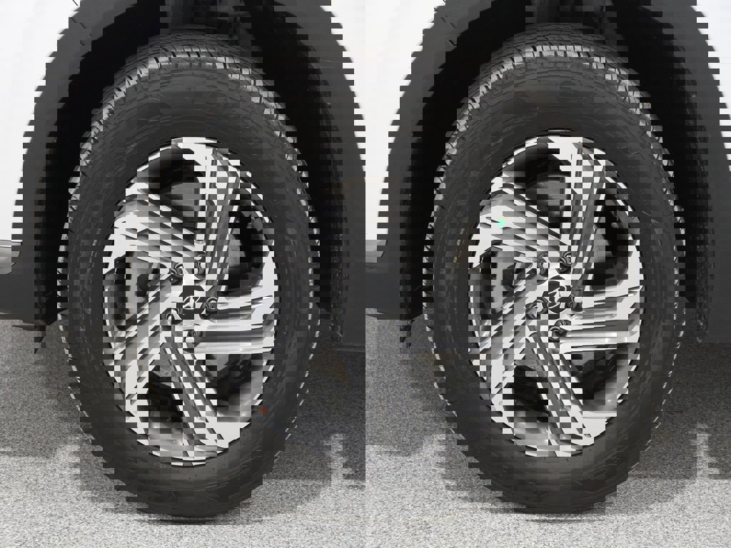 Certified 2023 Hyundai Santa Fe SEL image 21