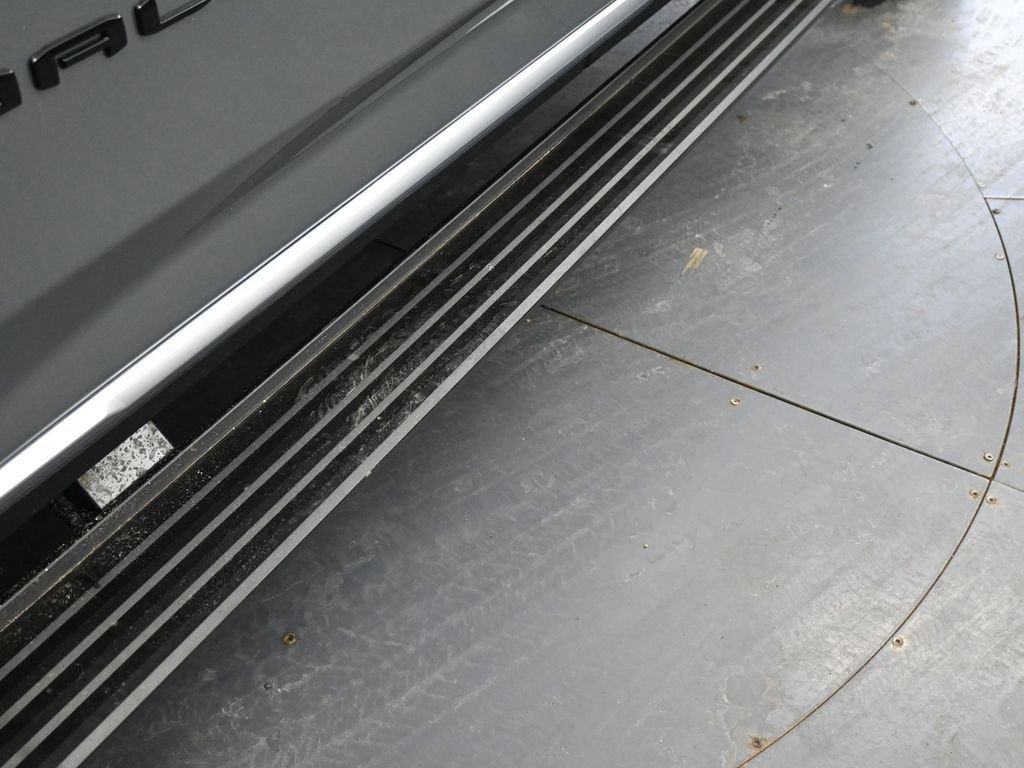 New 2026 GMC Yukon XL Denali w/ Denali Reserve Package image 14