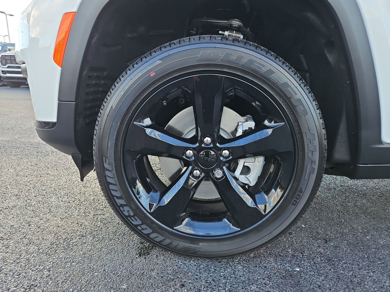 New 2025 Jeep Grand Cherokee L Altitude image 9