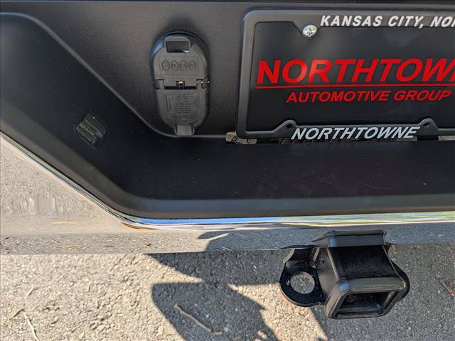 Used 2024 Chevrolet Silverado 3500 LT w/ Convenience Package AWD/4WD image 21