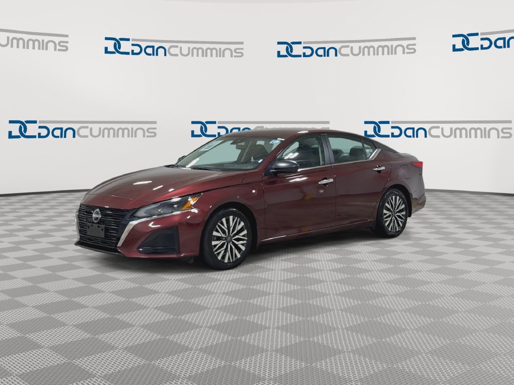 Used 2024 Nissan Altima 2.5 SV FWD image 4