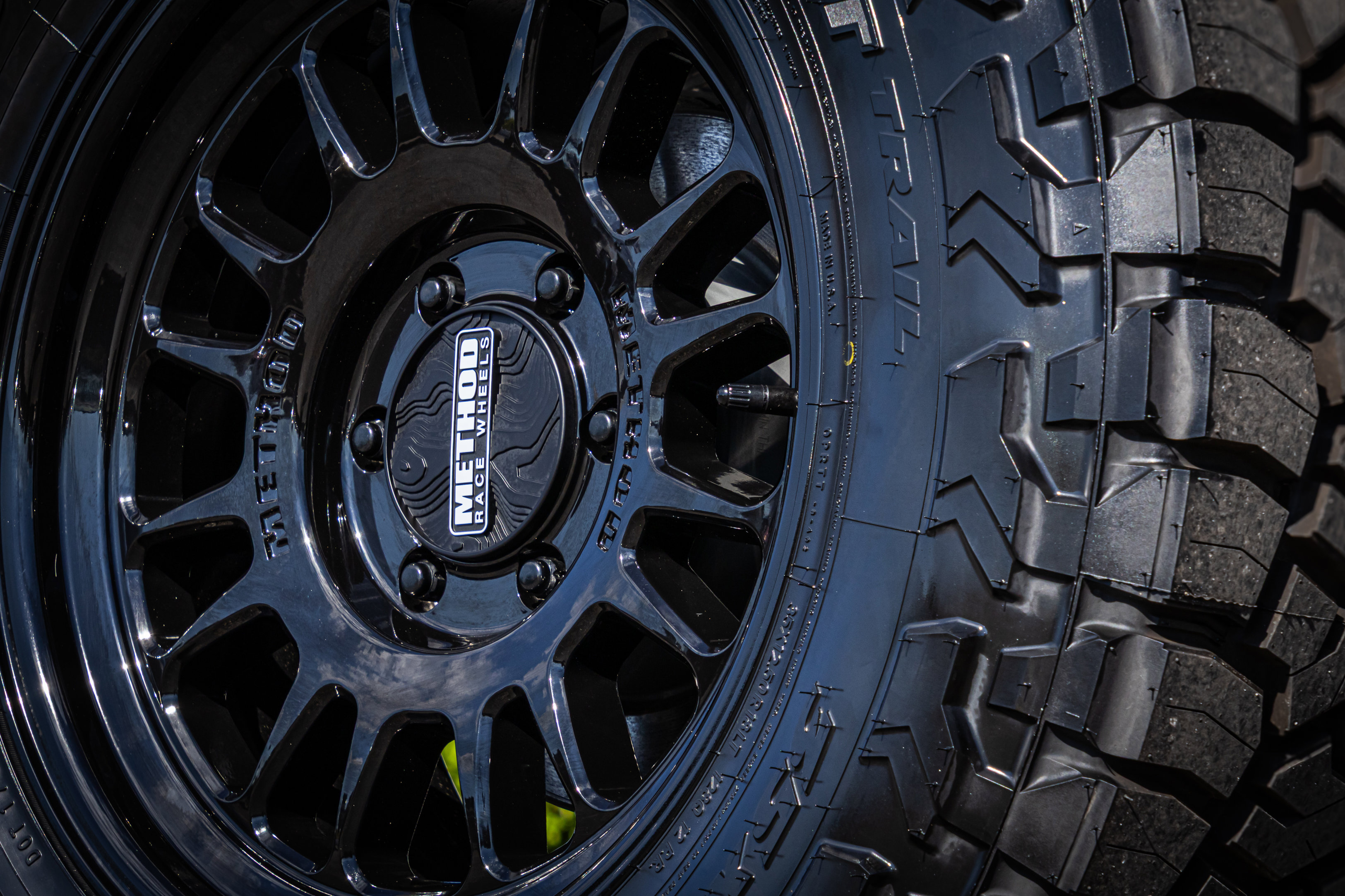 New 2025 Ford Bronco Badlands AWD/4WD image 16