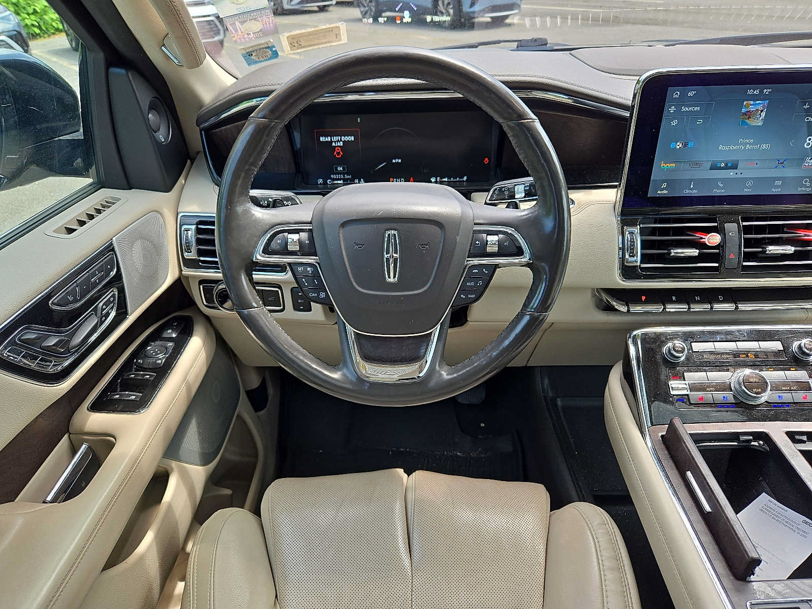 Used 2020 Lincoln Navigator Reserve w/ Luxury Package AWD/4WD image 11