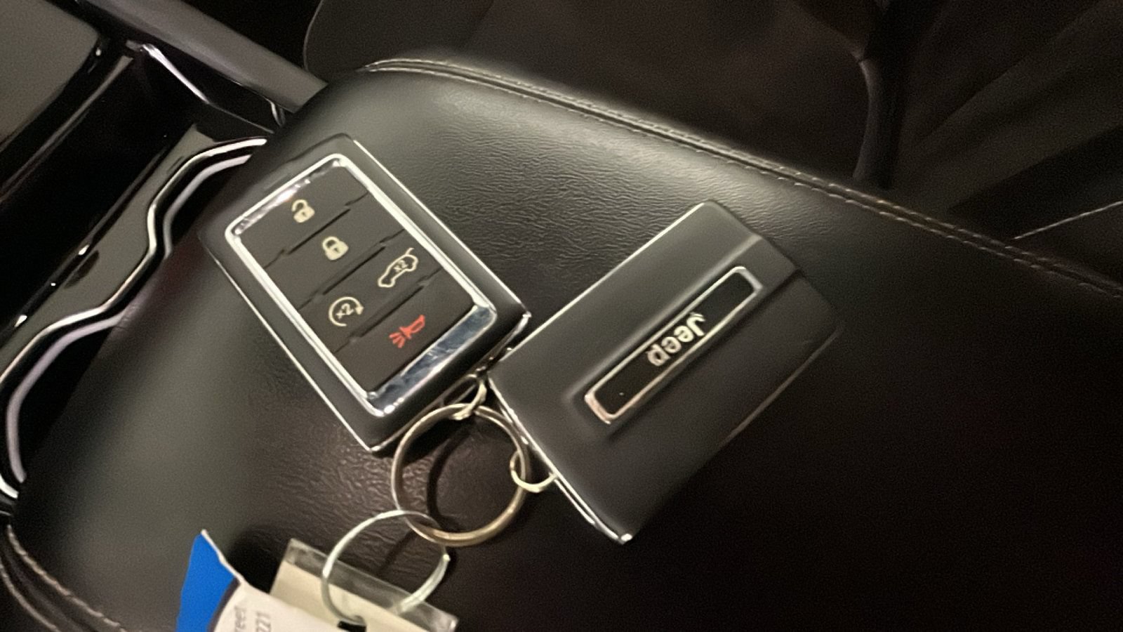 Used 2023 Jeep Grand Cherokee L Laredo AWD/4WD image 25