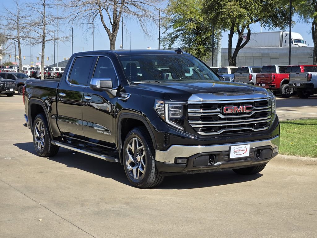Used 2023 GMC Sierra 1500 SLT image 3