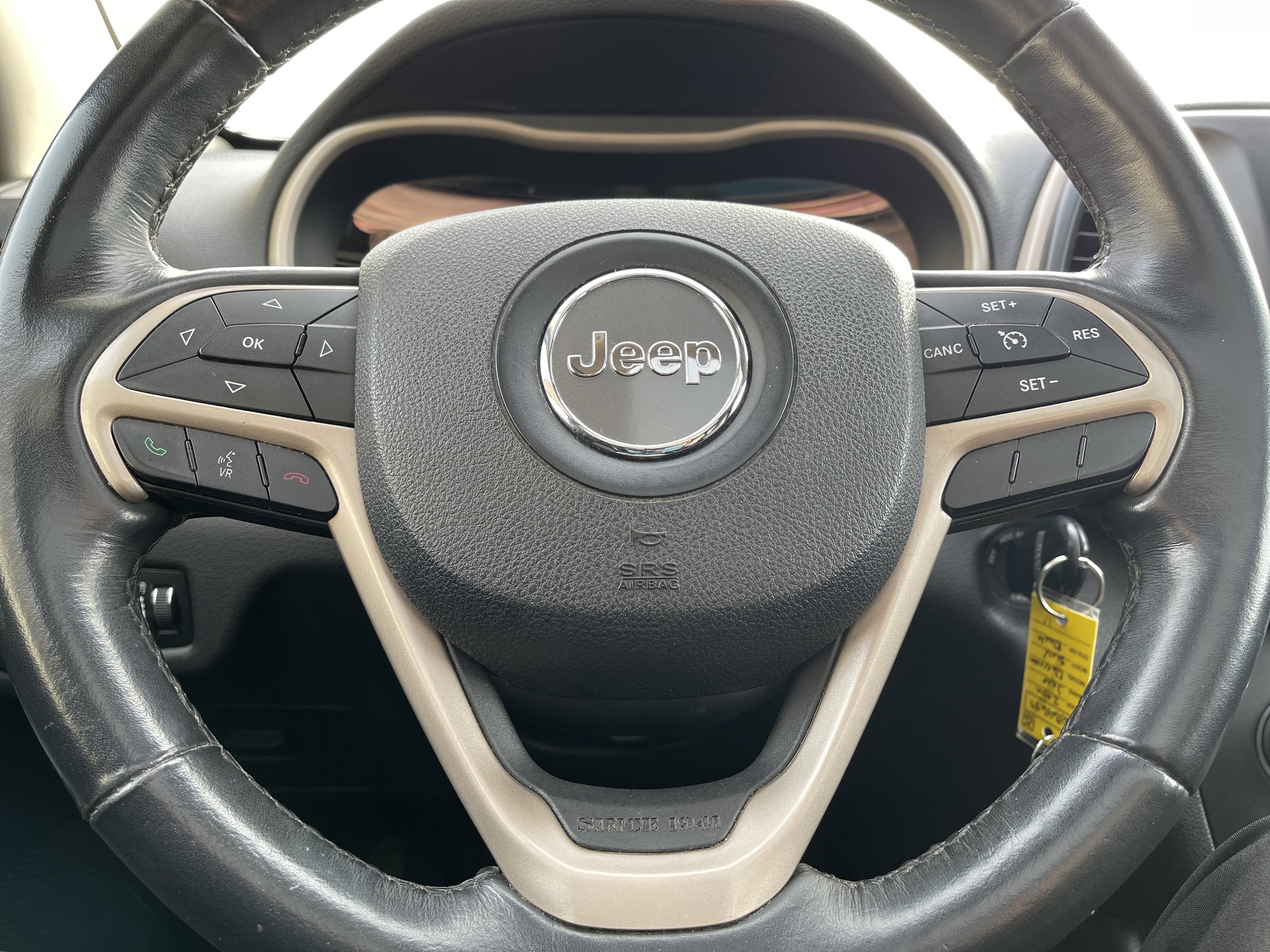 Used 2016 Jeep Cherokee 75th Anniversary image 14