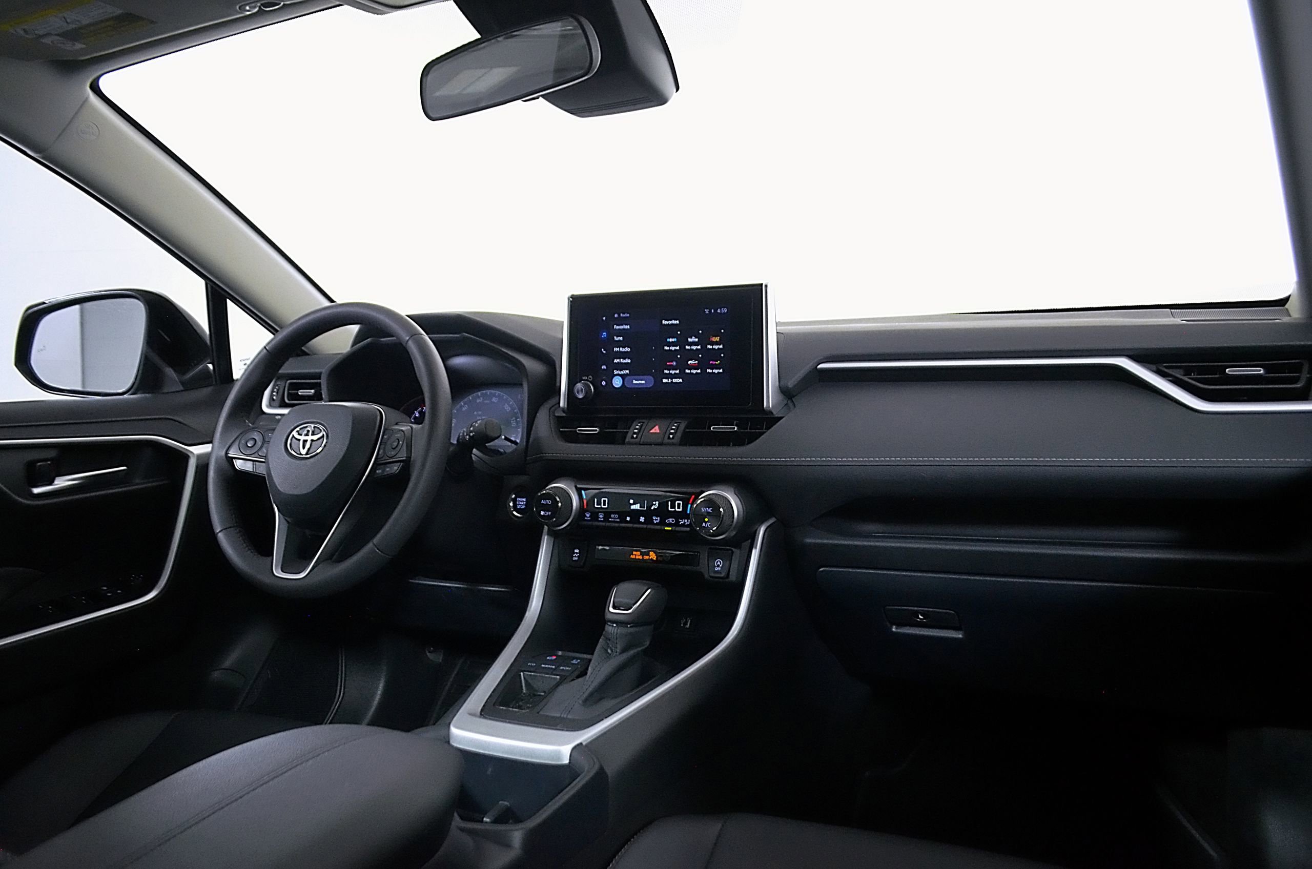 Used 2025 Toyota RAV4 XLE Premium FWD image 15